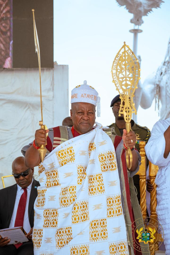 Photos: Ooni of Ife confers prestigious Yoruba title on President Mahama in Nigeria