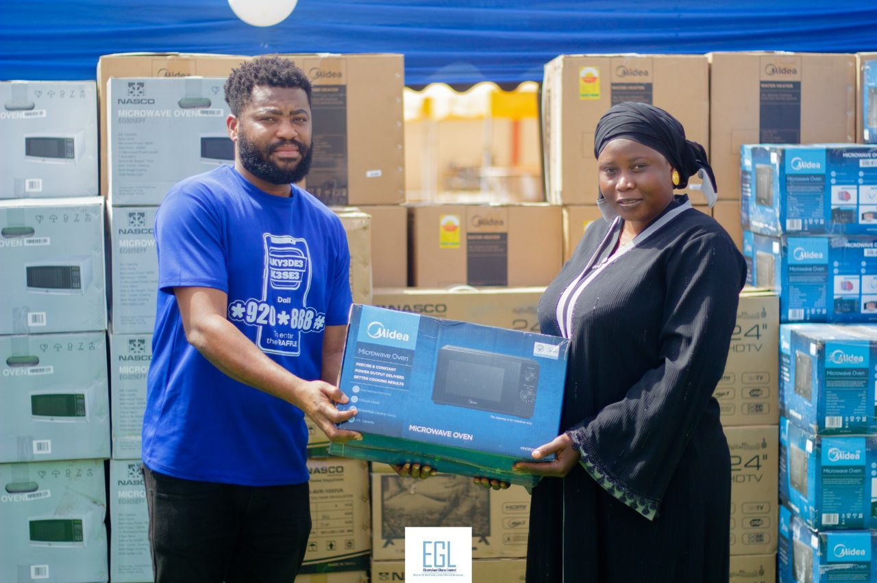 Mahamud Iddi wins TCL Electronics worth GH¢100,000 in EGL’s Akye3de3 Kese3 Promotion Mahamud Iddi wins TCL Electronics worth GH¢100,000 in EGL’s Akye3de3 Kese3 Promotion
