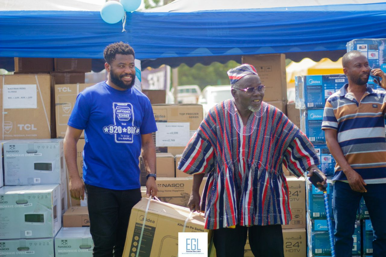 Mahamud Iddi wins TCL Electronics worth GH¢100,000 in EGL’s Akye3de3 Kese3 Promotion Mahamud Iddi wins TCL Electronics worth GH¢100,000 in EGL’s Akye3de3 Kese3 Promotion