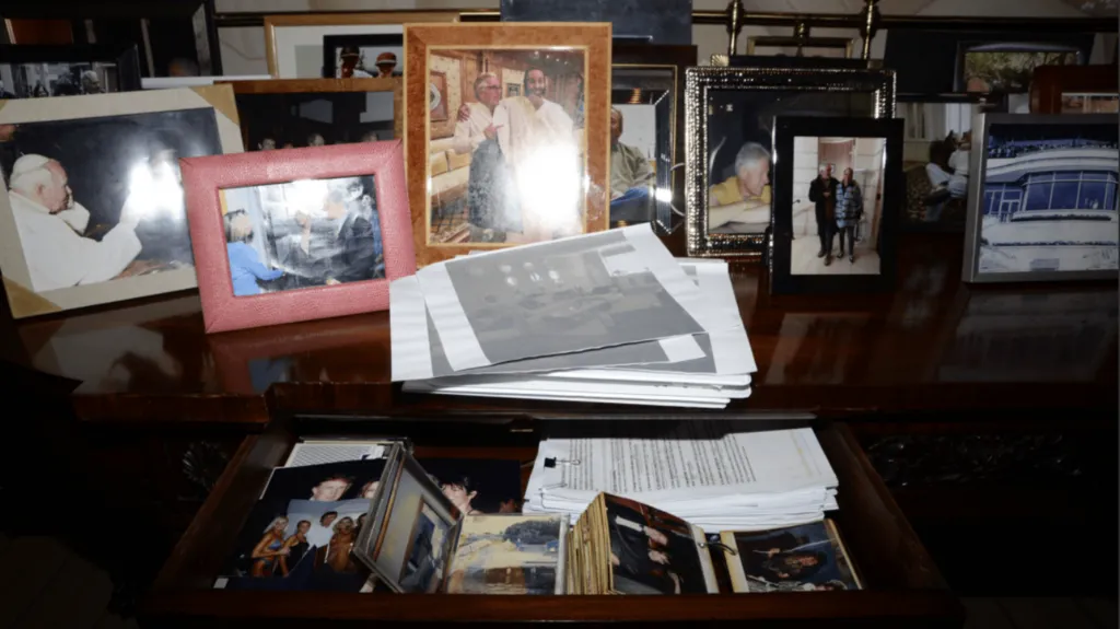 Trump image within Epstein files reinstated by US justice department after backlash Trump image within Epstein files reinstated by US justice department after backlash