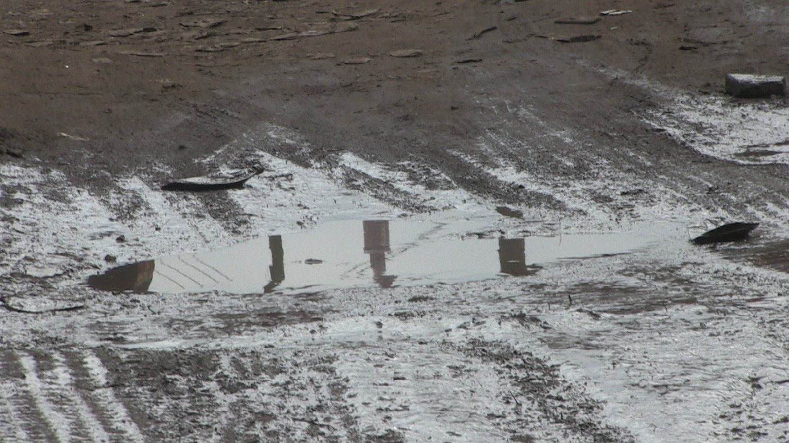 Old Tafo begins 2-kilometre road project, bringing relief to traders and residents Old Tafo begins 2-kilometre road project, bringing relief to traders and residents