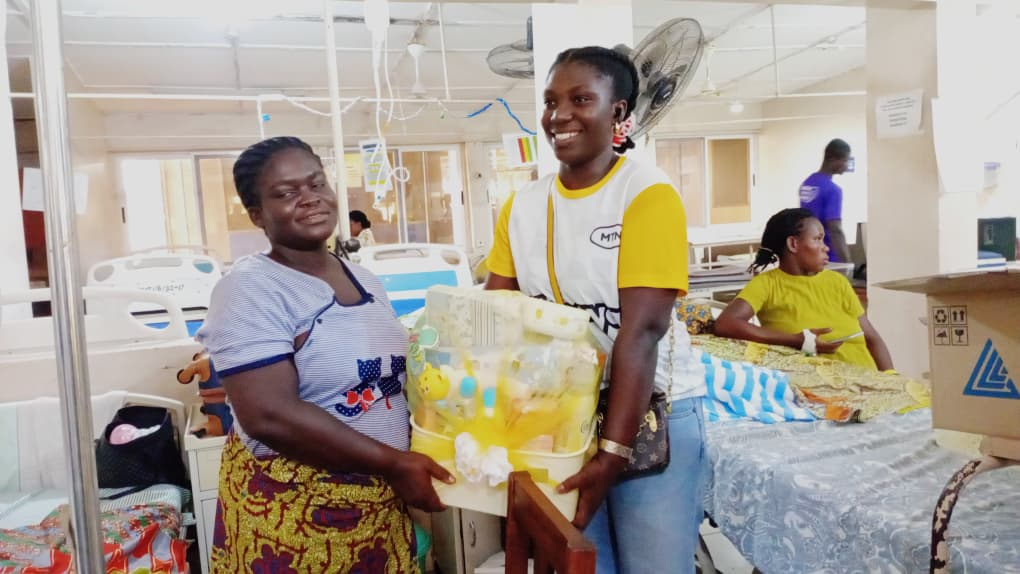 'Christmas babies' and their mothers in Volta and Oti regions receive MTN hampers 'Christmas babies' and their mothers in Volta and Oti regions receive MTN hampers