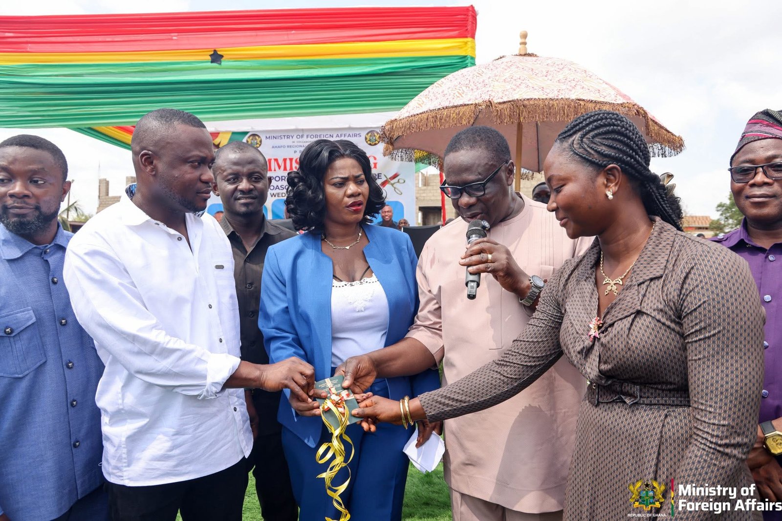 Deputy Foreign Affairs Minister commissions Passport Application Centre in Goaso