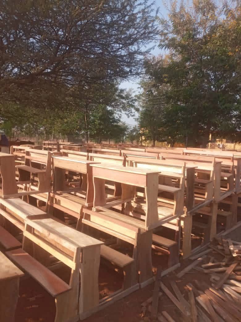 Karaga MP Dr Amin Adam upgrades basic school infrastructure, distributes 400 dual desks