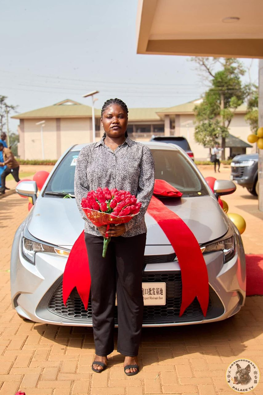 Dormaahene honours UENR valedictorian with car and cash