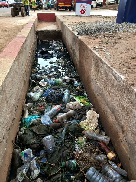 Mankessim-Accra lorry station’s choked gutters Mankessim-Accra lorry station’s choked gutters