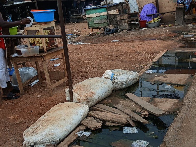 Mankessim-Accra lorry station’s choked gutters Mankessim-Accra lorry station’s choked gutters