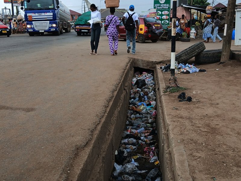 Mankessim-Accra lorry station’s choked gutters Mankessim-Accra lorry station’s choked gutters