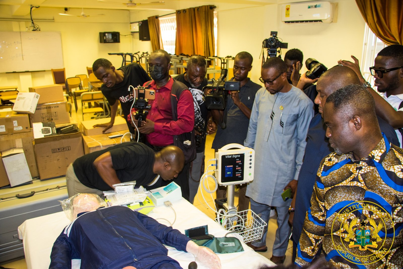 Visible name tags for health staff non-negotiable – Health Minister