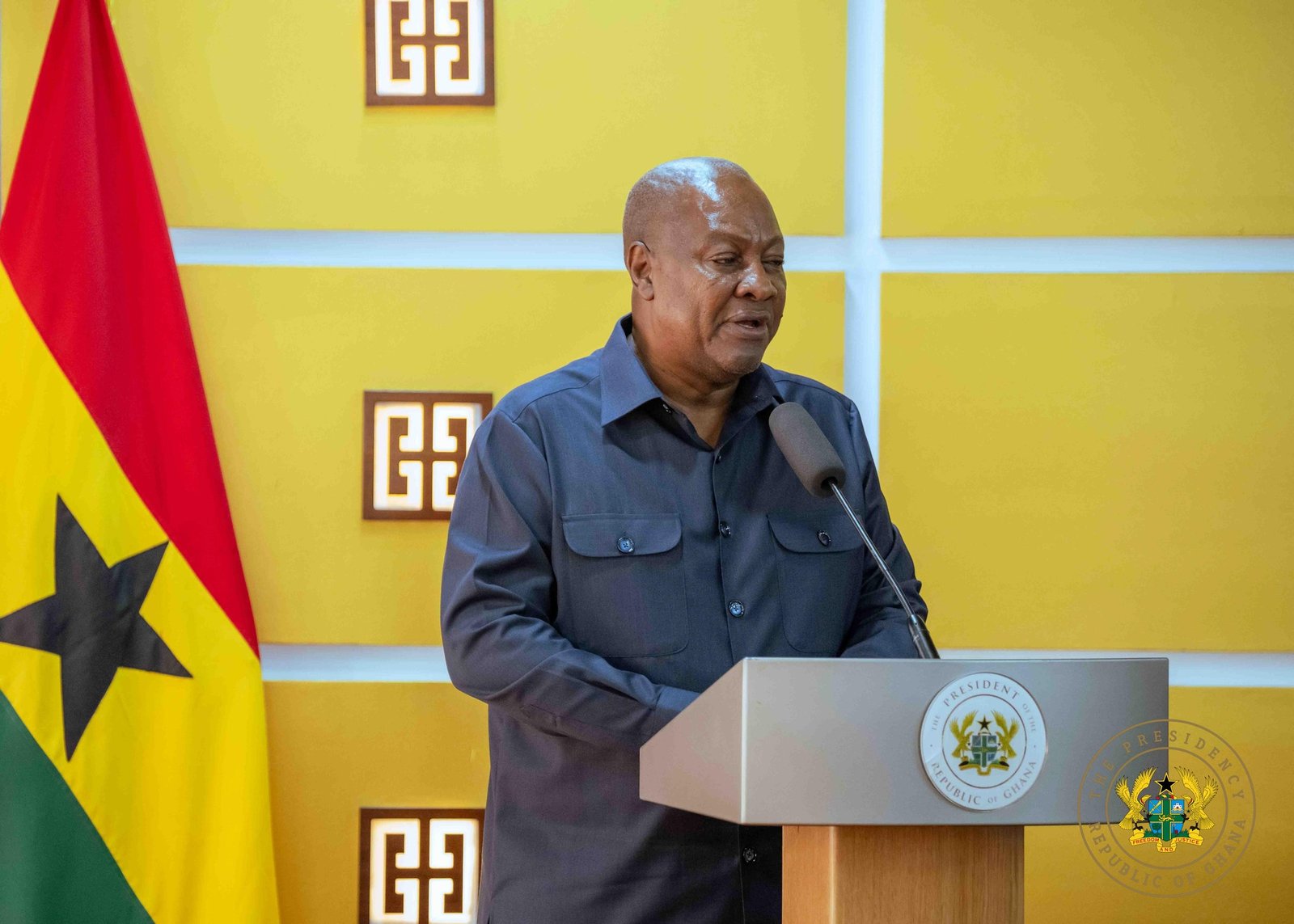Mahama receives Transition Committee report on UGMC transfer to University of Ghana