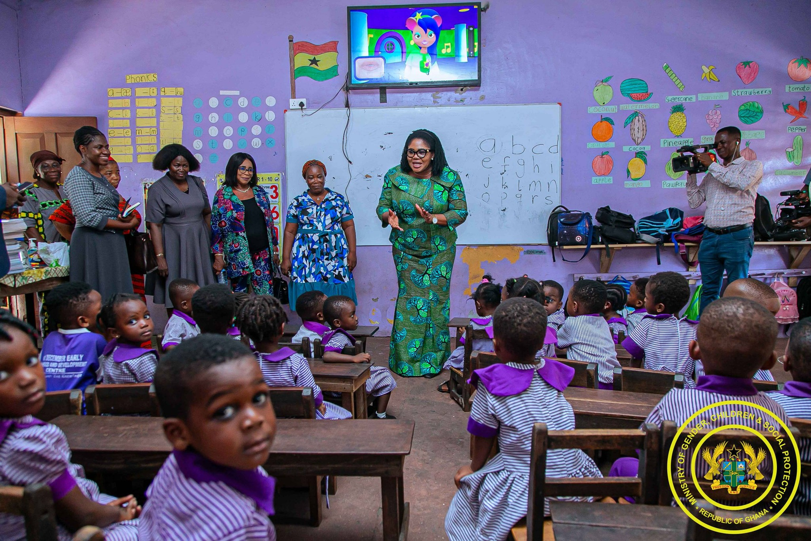 Gender Minister visits the 31st December Women’s Day Care Centre and the Makola clinic Gender Minister visits the 31st December Women’s Day Care Centre and the Makola clinic