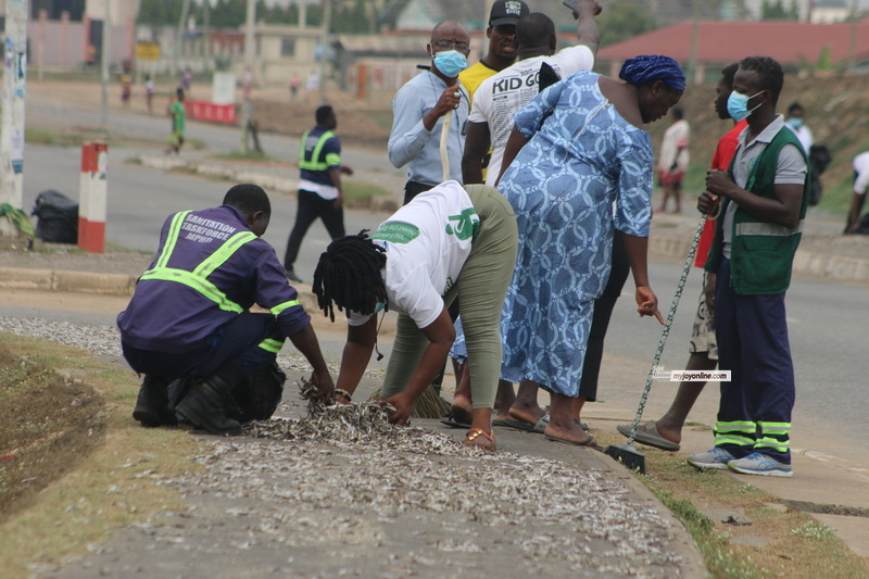 Human excreta, car fumes on fish: AMA cracks down at Jamestown (Photos)