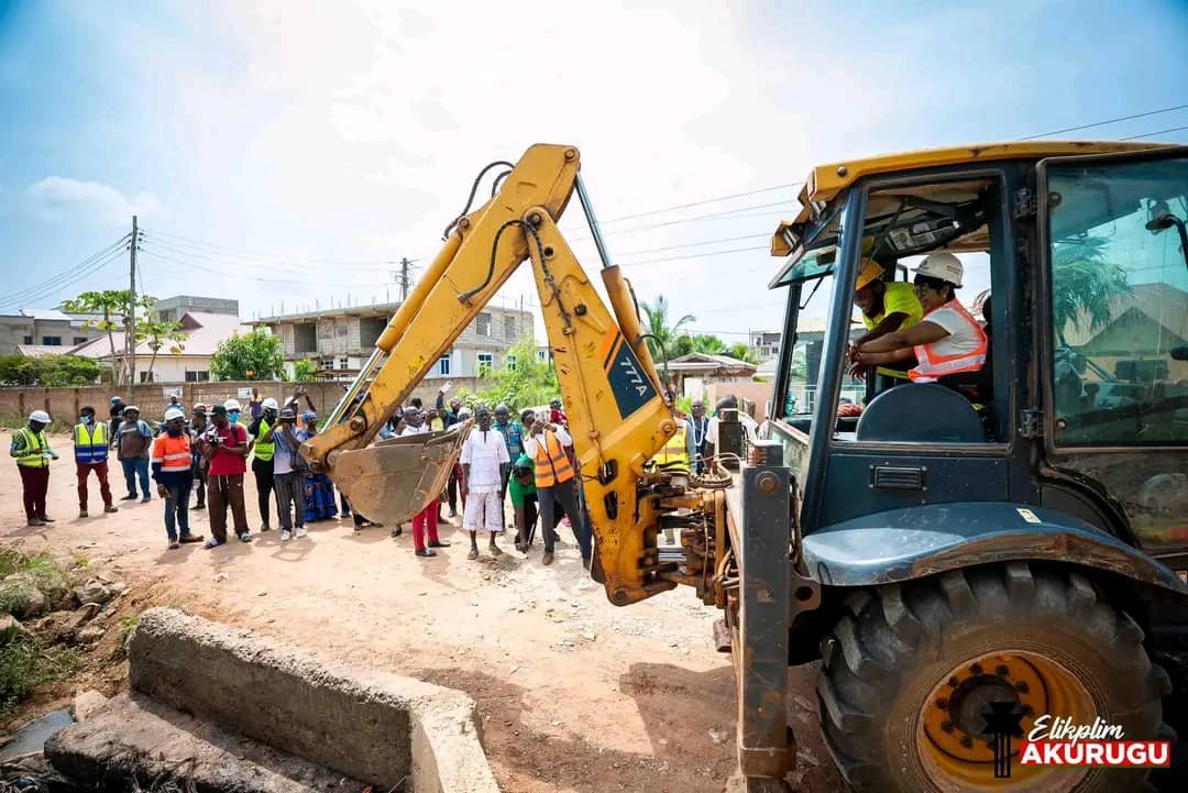 Elikplim Akurugu cuts sod for construction of 5.2km Narhman-Musuku road