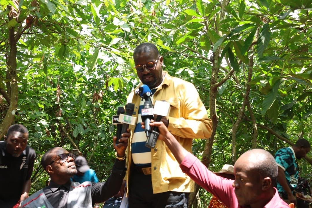 Annoh-Dompreh leads Minority Caucus to tour cocoa-growing areas in Eastern Region Annoh-Dompreh leads Minority Caucus to tour cocoa-growing areas in Eastern Region