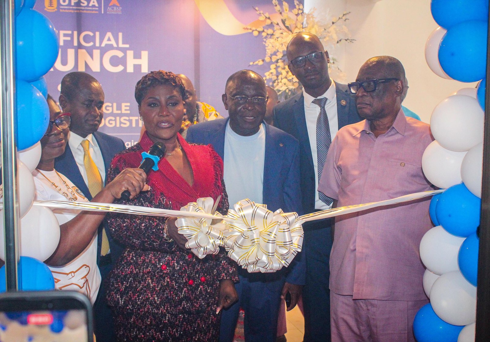 Social Logistic Industry Mrs Dorcas Affo Toffey Deputy Minister of Transport cutting the ribbon to o