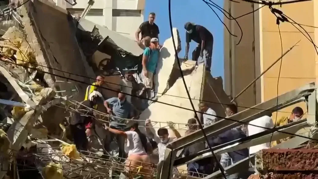 Earthquake Web.jpg