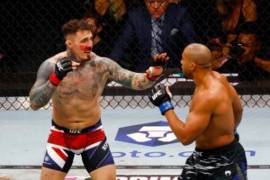2025 10 25T210519Z 1003634038 UP1ELAP1MKSUG RTRMADP 3 MMA UFC UFC321 1789384133