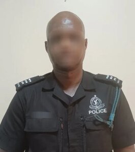 7 police officers interdcited Suspects 6