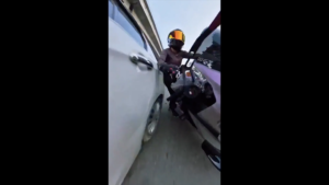wide thumb road rage india 1789437973
